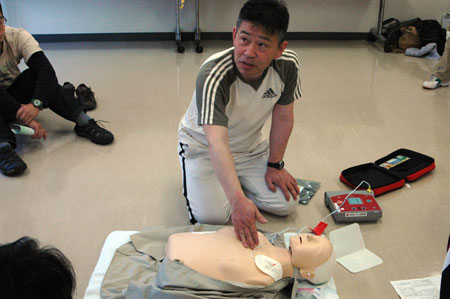 AEDの使用方法説明