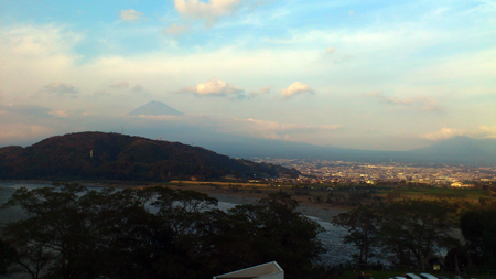富士川SAから見える富士山